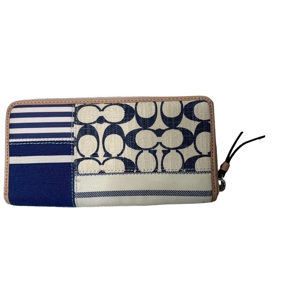 COACH Daisy Patchwork Emma Blue & White Tote w/ Matching Wallet - Picture 10 of 15